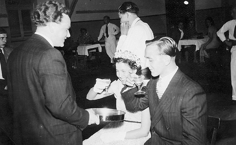1954 15.jpg