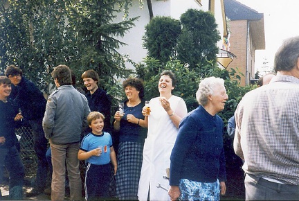 1984 08