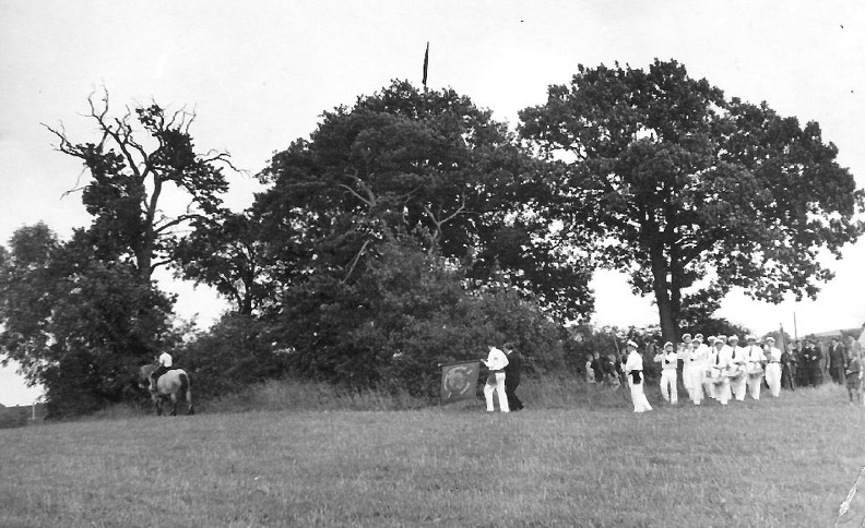 1954 23.jpg