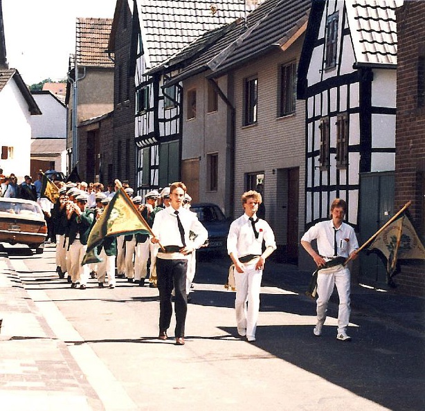 1987 07.jpg